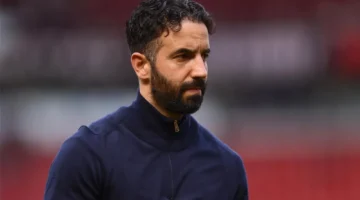 مانشستر يونايتد يتكبد مبالغ طائلة نتيجة قرار مفاجئ بشأن التعاقد مع أموريم